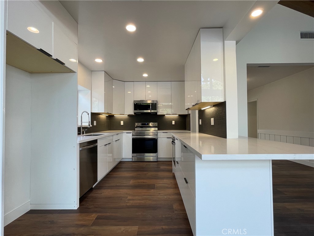 MLS #CV25267908 image #23