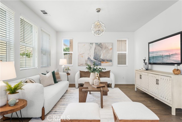 333 Calle Elegante, Lake Forest CA: https://media.crmls.org/medias/ed93dff5-6252-427a-99e4-e041ef912a2b.jpg