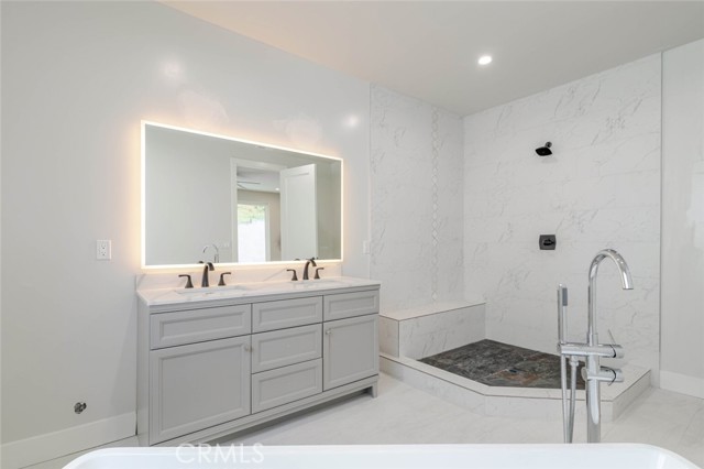 7416 Valaho Lane, Tujunga CA: https://media.crmls.org/medias/ed94f056-958c-4f56-a5f1-787319478970.jpg