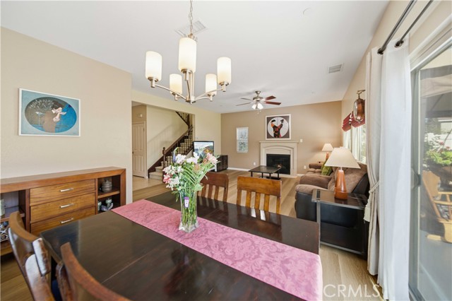 Detail Gallery Image 9 of 38 For 26856 Cherry Willow, Canyon Country,  CA 91387 - 4 Beds | 3 Baths