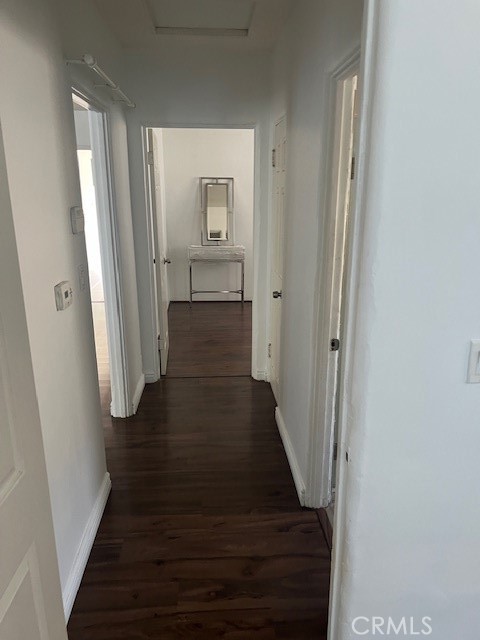 Detail Gallery Image 12 of 36 For 1625 Wellesley Ave, West Los Angeles,  CA 90025 - 4 Beds | 3 Baths