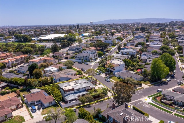 1219 17th Street, Manhattan Beach, California 90266, 5 Bedrooms Bedrooms, ,4 BathroomsBathrooms,Residential,Sold,17th Street,SB22078637