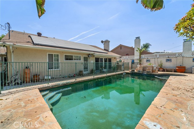 6913 Rubio Avenue, Lake Balboa CA: https://media.crmls.org/medias/ed96515d-e063-4e9b-95e4-fc701f74de8a.jpg