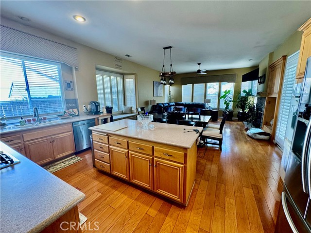 Detail Gallery Image 13 of 37 For 13441 Mesa Crest Dr, Yucaipa,  CA 92399 - 3 Beds | 2/1 Baths