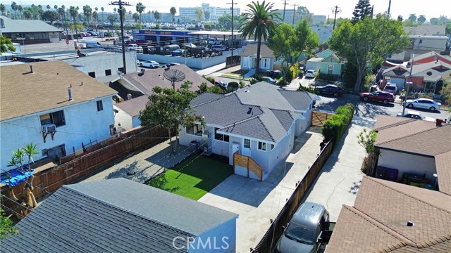 235 E Eldridge, Long Beach CA: https://media.crmls.org/medias/ed96701f-2c91-463a-8c94-3fe423898fad.jpg