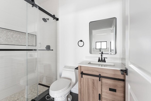 Detail Gallery Image 14 of 22 For 19952 1/2 Archwood St, Winnetka,  CA 91306 - 1 Beds | 1 Baths