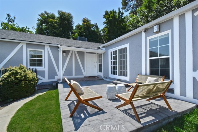 3753 Berry Drive, Studio City CA: https://media.crmls.org/medias/ed976f02-7316-4926-ba88-2cfc9442be35.jpg