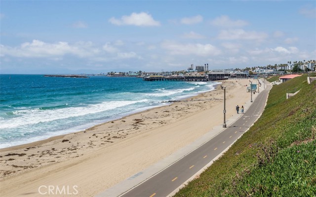 565 Esplanade, Redondo Beach, California 90277, 1 Bedroom Bedrooms, ,1 BathroomBathrooms,Residential,Sold,Esplanade,SB24016409