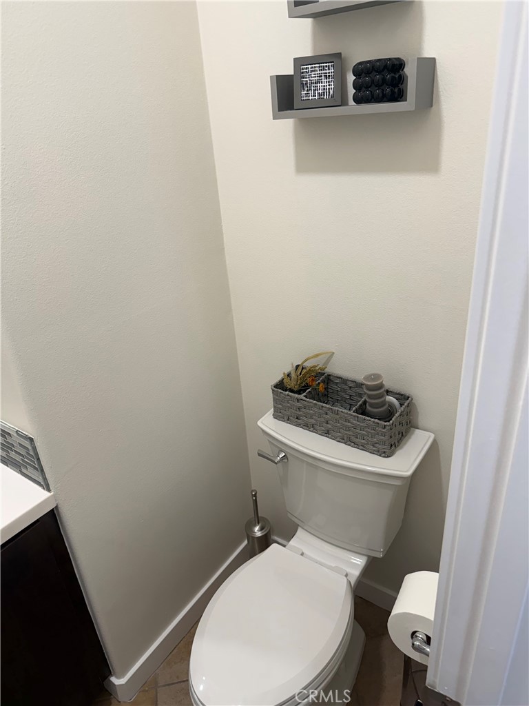 https://media.crmls.org/medias/ed992c35-1e87-4b3e-8298-fb66ba435653.jpg?preset=X-Large