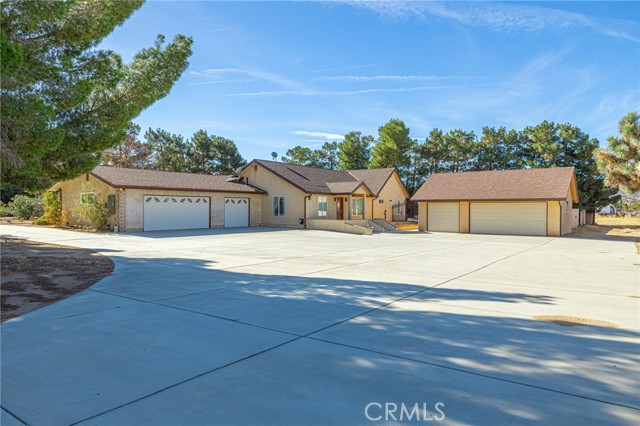 Detail Gallery Image 2 of 74 For 40909 36th St, Palmdale,  CA 93551 - 4 Beds | 3 Baths