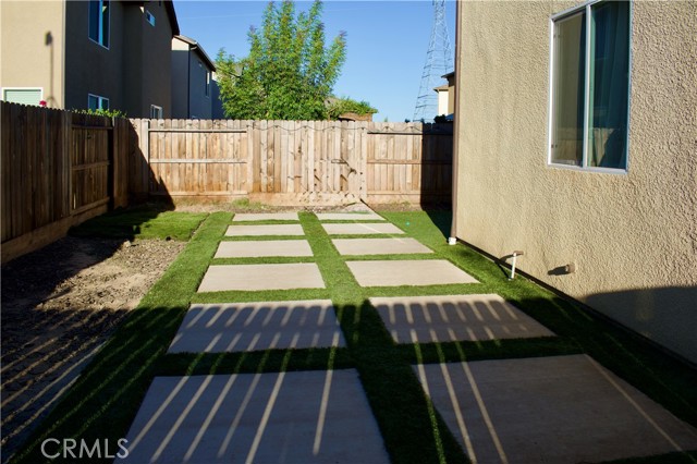 4136 N Vaughan Avenue, Fresno CA: https://media.crmls.org/medias/ed993d5b-61c9-42b4-98aa-4ad49e57dc8e.jpg
