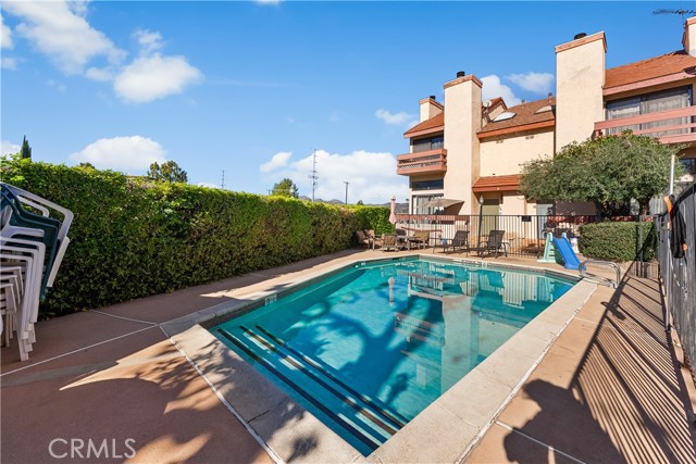 Detail Gallery Image 41 of 52 For 21054 Parthenia #11,  Canoga Park,  CA 91304 - 3 Beds | 3 Baths