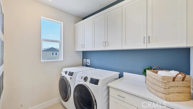 27463 Sand Almond Way, Valencia CA: https://media.crmls.org/medias/ed9c39b7-e6e1-4445-9ee1-cd2062855194.jpg