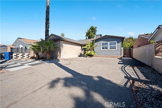 7736 Bellaire Avenue, North Hollywood CA: https://media.crmls.org/medias/ed9c7d34-52b9-41d2-af5c-3ea0cffe0c7c.jpg