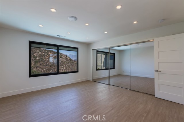 Detail Gallery Image 29 of 62 For 2111 Rimcrest Dr, Glendale,  CA 91207 - 4 Beds | 5 Baths