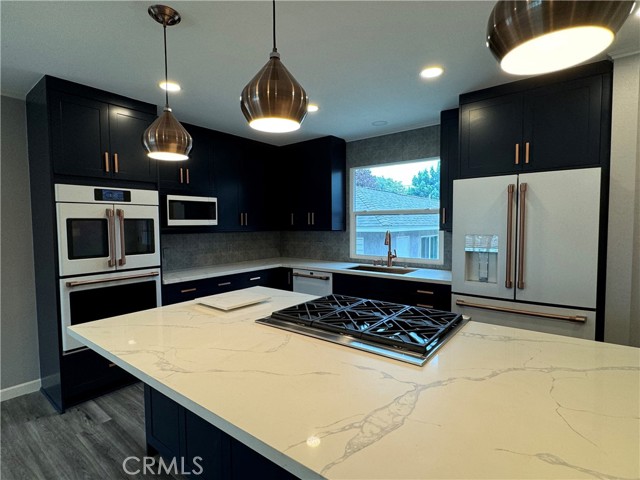 204 E I Street, Ontario CA: https://media.crmls.org/medias/ed9cc6b8-315a-4742-b36c-01d22a62ab8e.jpg
