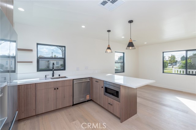 Detail Gallery Image 8 of 40 For 18833 Doty, Torrance,  CA 90504 - 3 Beds | 1 Baths