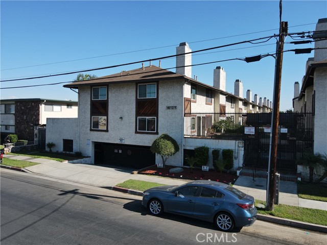 Detail Gallery Image 3 of 37 For 16126 Cornuta Ave #111,  Bellflower,  CA 90706 - 3 Beds | 2 Baths