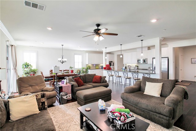 Detail Gallery Image 25 of 62 For 13122 Capricornio St, Riverside,  CA 92503 - 7 Beds | 4/1 Baths