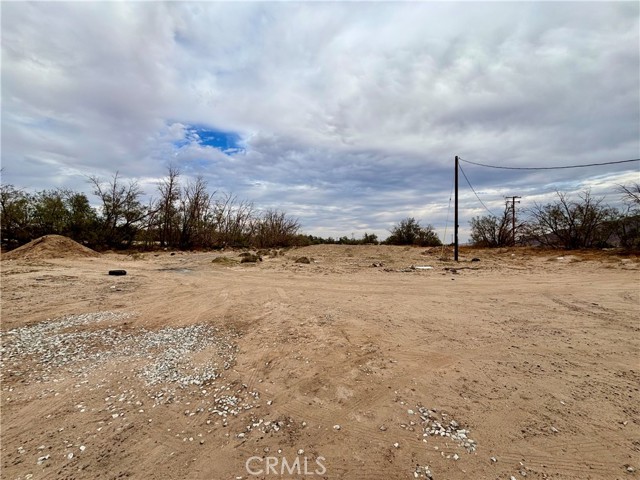 32900 Dune Road., Newberry Springs CA: https://media.crmls.org/medias/ed9e1476-944f-4096-94fe-ab4e996a0c7f.jpg