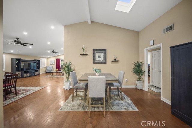 Detail Gallery Image 13 of 35 For 28148 Bakerton Ave, Canyon Country,  CA 91351 - 4 Beds | 2 Baths