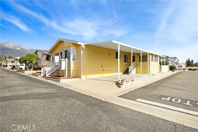 6880 Archibald, Rancho Cucamonga CA: https://media.crmls.org/medias/ed9eb7cc-d536-4f4c-80d3-ca3b5cb51b59.jpg