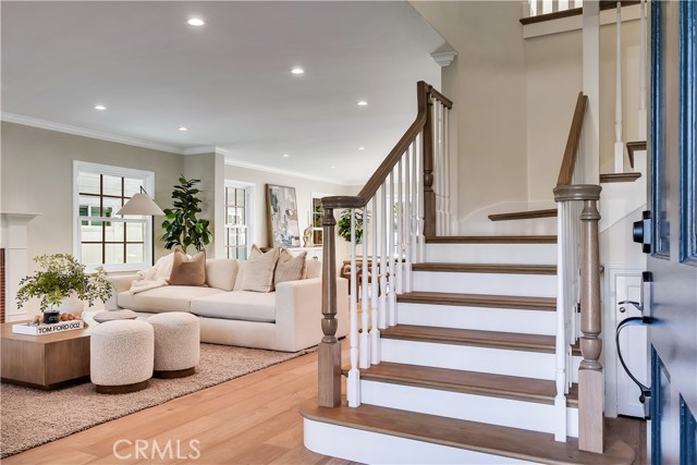 Detail Gallery Image 4 of 66 For 4001 4001 Pine, Long Beach,  CA 90807 - 5 Beds | 5 Baths