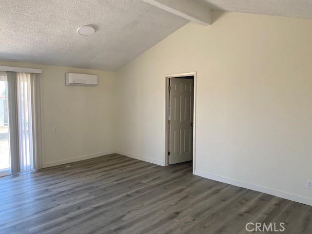 Detail Gallery Image 3 of 11 For 7407 Xavier Ave, California City,  CA 93505 - 3 Beds | 2 Baths