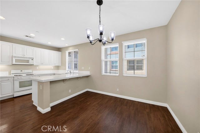 Detail Gallery Image 11 of 28 For 151 Principia Ct, Claremont,  CA 91711 - 3 Beds | 2/1 Baths