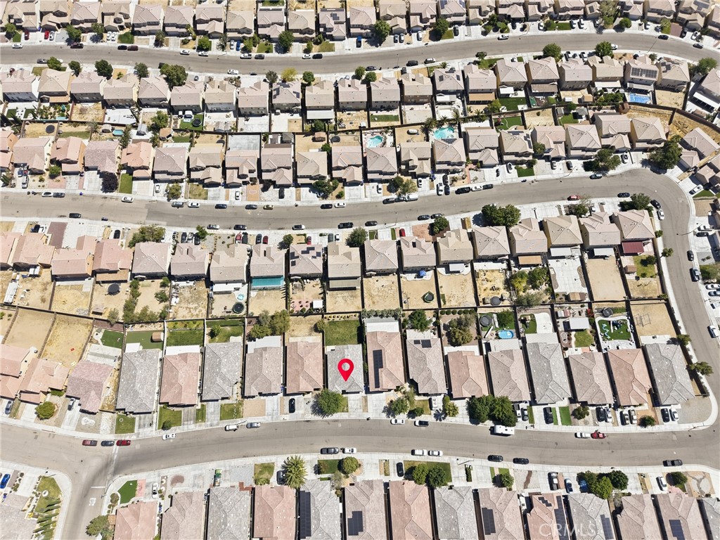 https://media.crmls.org/medias/ed9f94bf-7869-448a-8638-ffc8e8e93778.jpg?preset=X-Large