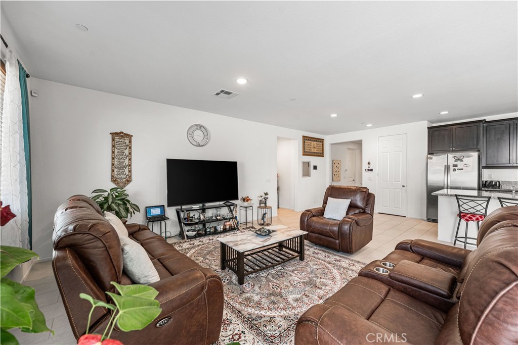 MLS #SR25270251 image #9