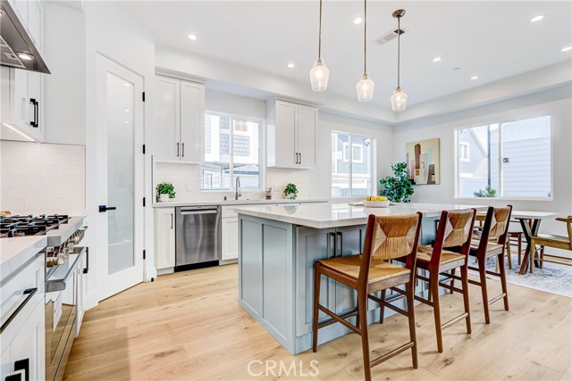 Tons of counter and storage space Tons of counter and storage space