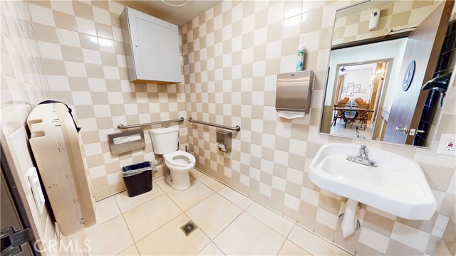 3630 E Slauson Avenue, Maywood CA: https://media.crmls.org/medias/eda039c2-4cae-40d1-ba5a-806975ee0a5f.jpg
