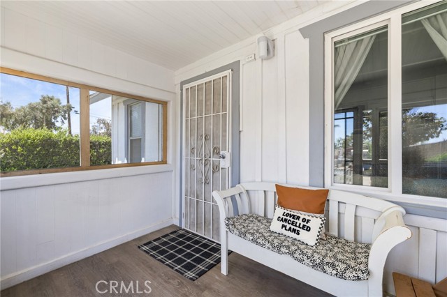 435 S Palm Avenue, Santa Paula CA: https://media.crmls.org/medias/eda0a962-de59-4e38-9e3c-34331b6204e7.jpg