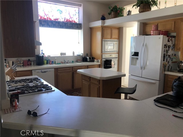 42850 Hill Top Drive, Banning CA: https://media.crmls.org/medias/eda0aa37-efb4-4a3f-9ab5-a1caba067846.jpg