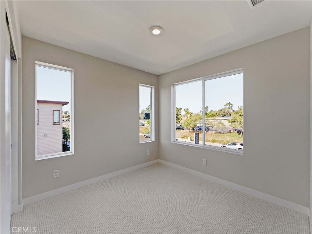 MLS #OC25245479 image #13