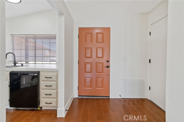 Detail Gallery Image 4 of 27 For 1171 State St, Hanford,  CA 93230 - 3 Beds | 2 Baths