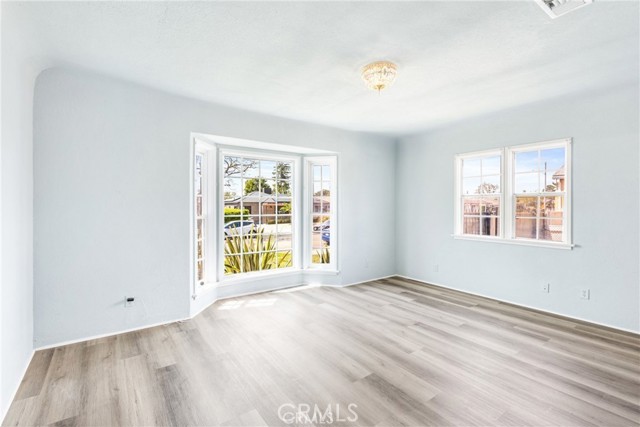 Detail Gallery Image 16 of 28 For 9232 S 7th Ave, Inglewood,  CA 90305 - 4 Beds | 2/1 Baths