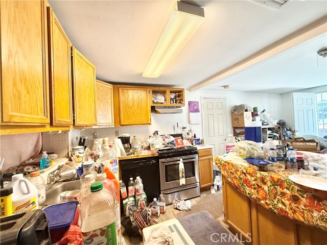 Detail Gallery Image 6 of 33 For 82489 3rd St, Trona,  CA 93562 - 6 Beds | 3 Baths