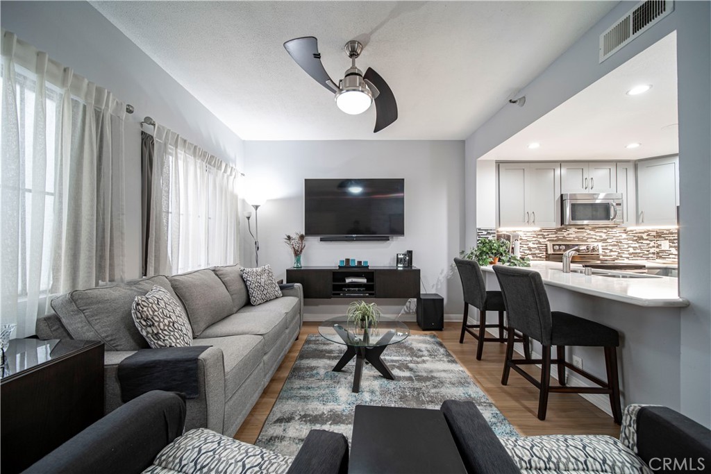 730 W 4th Street 203, Long Beach, CA 90802
