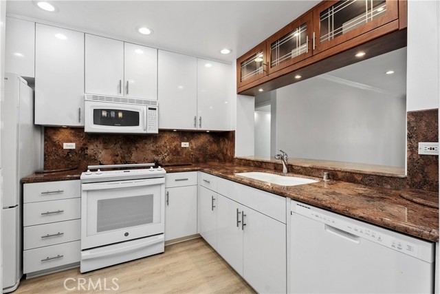 Detail Gallery Image 10 of 40 For 2243 Martin #117,  Irvine,  CA 92612 - 2 Beds | 2 Baths