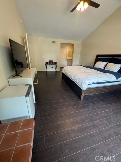 Detail Gallery Image 25 of 28 For 2508 C N Tustin, Santa Ana,  CA 92705 - 3 Beds | 2/1 Baths