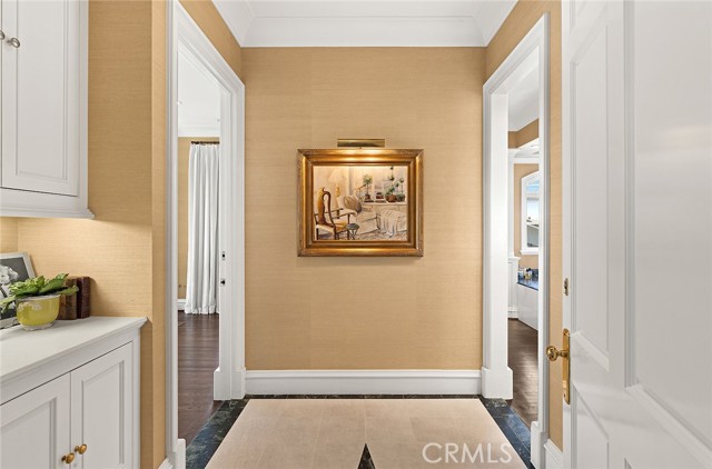 1 San Mateo Way, Corona del Mar CA: https://media.crmls.org/medias/eda33284-5fd8-4151-b1ce-8d6af523f47b.jpg