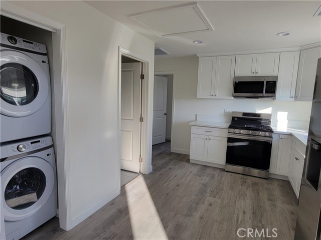 Detail Gallery Image 9 of 39 For 20612 Raymond Ave #B,  Torrance,  CA 90502 - 3 Beds | 2 Baths