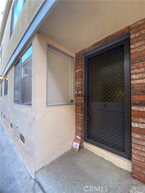 908 15th Street, Santa Monica CA: https://media.crmls.org/medias/eda4b8b3-18db-4cb9-aa9b-1b7321e41018.jpg