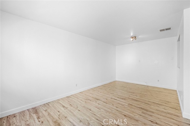 Detail Gallery Image 5 of 20 For 1040 Spazier Ave #3,  Glendale,  CA 91201 - 2 Beds | 2/1 Baths