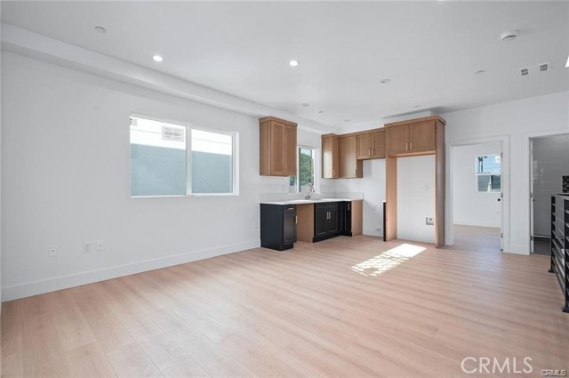 5836 Ernest Avenue, Los Angeles CA: https://media.crmls.org/medias/eda77603-b6f6-4916-a7ab-db54a35f3b08.jpg