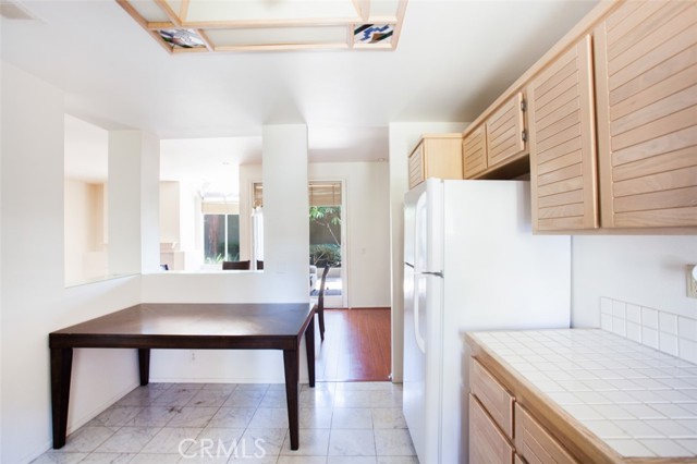 72 Vassar Aisle, Irvine CA: https://media.crmls.org/medias/eda7f1b4-454d-49c5-9c62-048c37b96a50.jpg