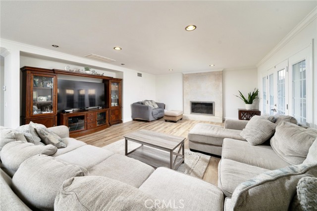 2120 Capuchin Way, Claremont CA: https://media.crmls.org/medias/eda8b4f6-adfe-46ee-a0c5-834f392933d8.jpg