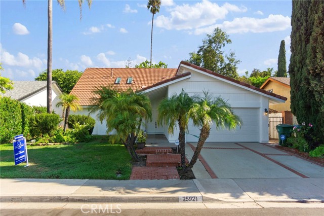 Detail Gallery Image 1 of 38 For 25921 Corriente Ln, Mission Viejo,  CA 92691 - 5 Beds | 3 Baths